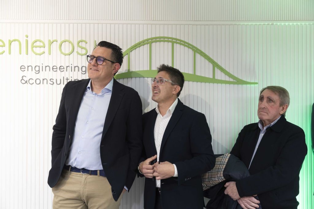 Inauguración de las nuevas oficinas de MasQueIngenieros, foto 137