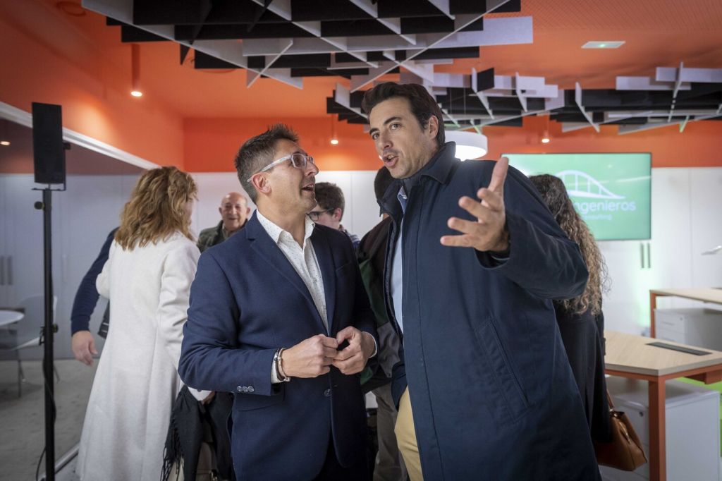 Inauguración de las nuevas oficinas de MasQueIngenieros, foto 152